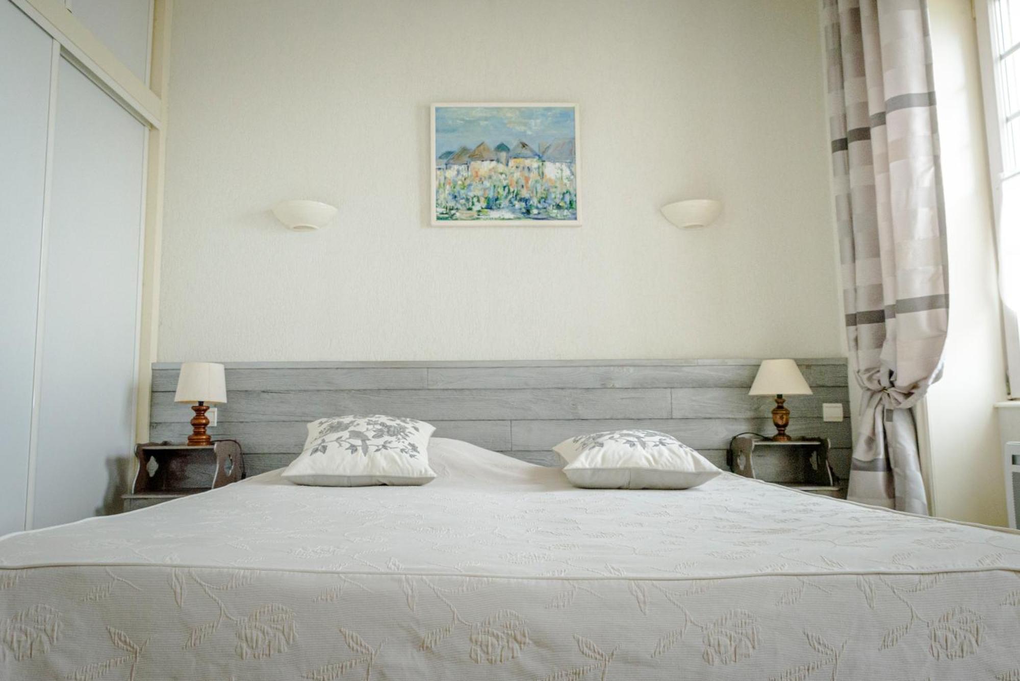Maison Studios & Appartements Les 4 Vents Luc-sur-Mer Esterno foto