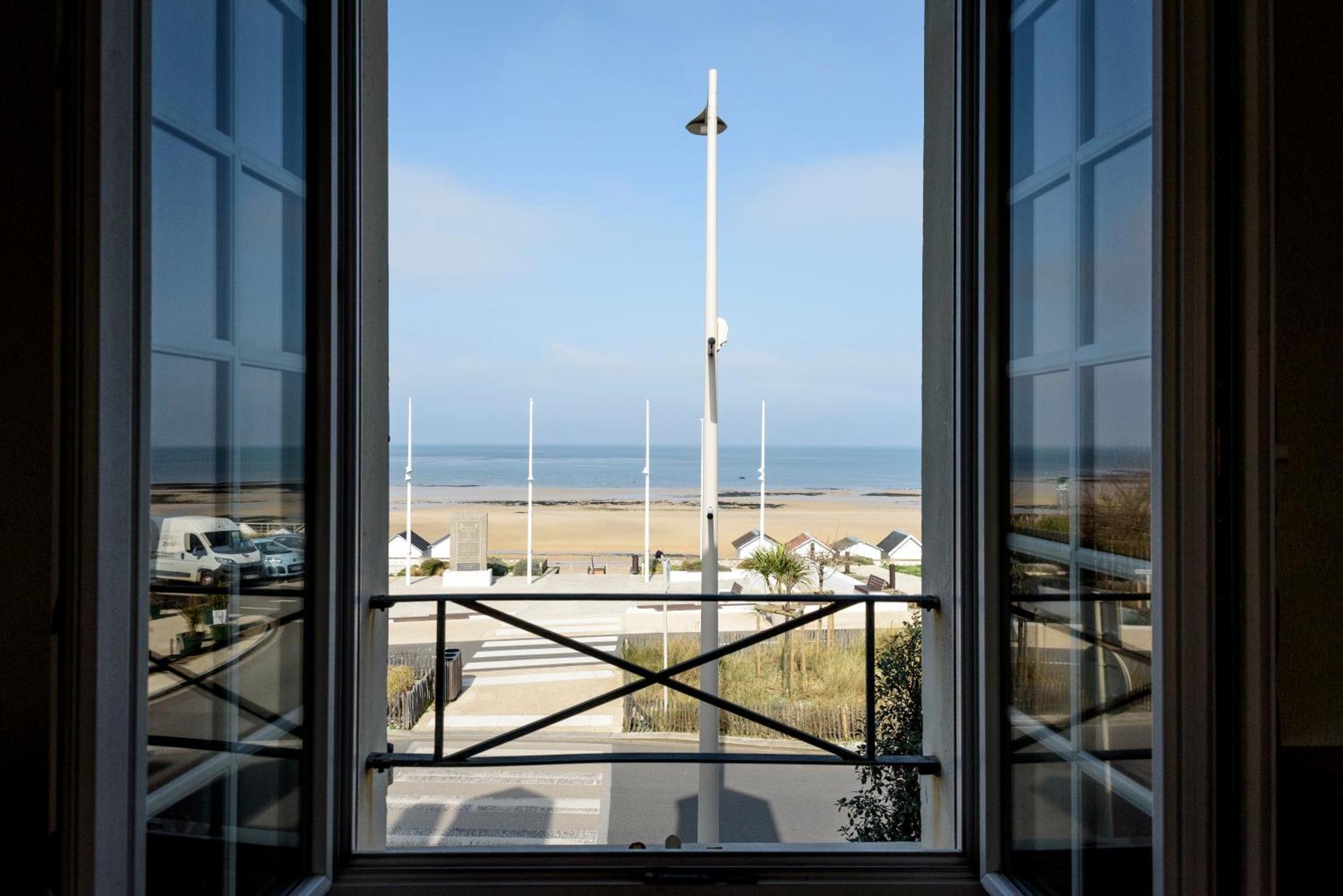 Maison Studios & Appartements Les 4 Vents Luc-sur-Mer Esterno foto
