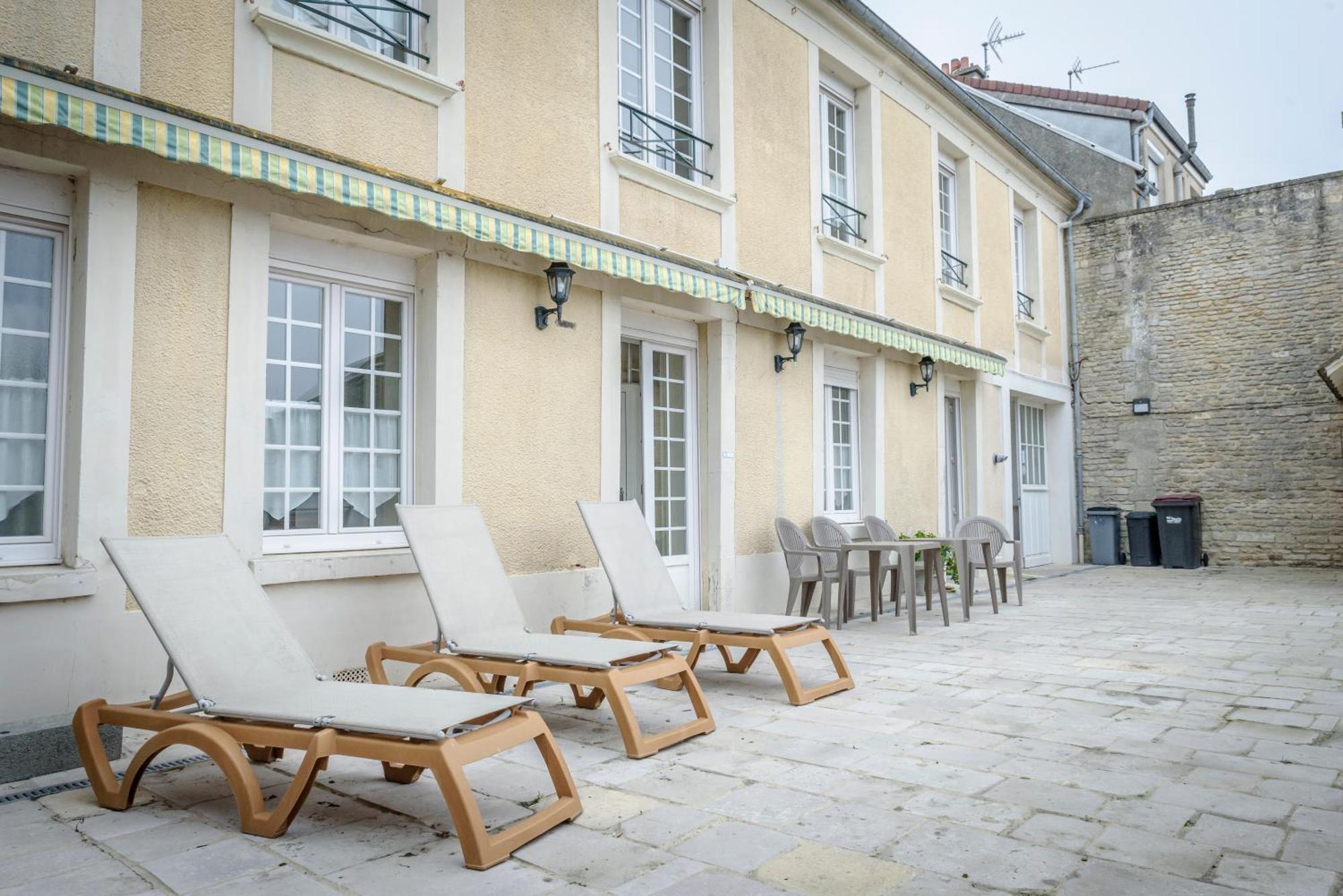 Maison Studios & Appartements Les 4 Vents Luc-sur-Mer Esterno foto