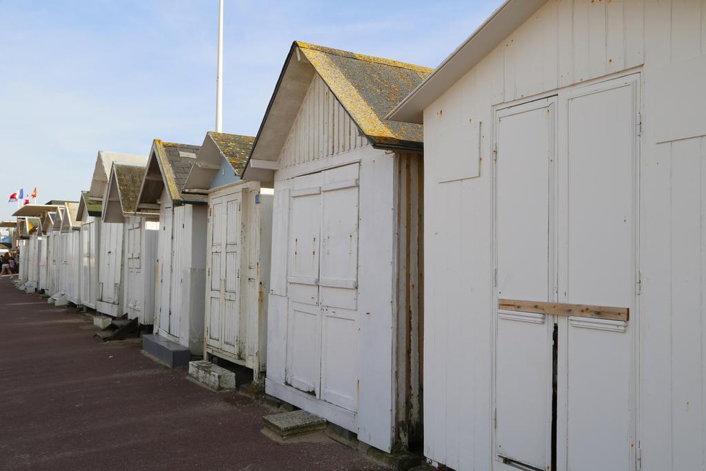 Maison Studios & Appartements Les 4 Vents Luc-sur-Mer Esterno foto